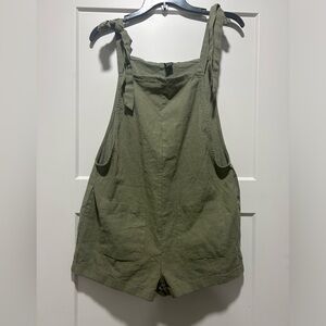 Juniors Girls Size Small Green Romper $10